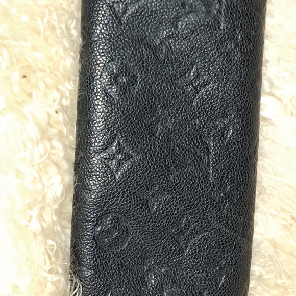 LV Wallet - Picture 8 of 14